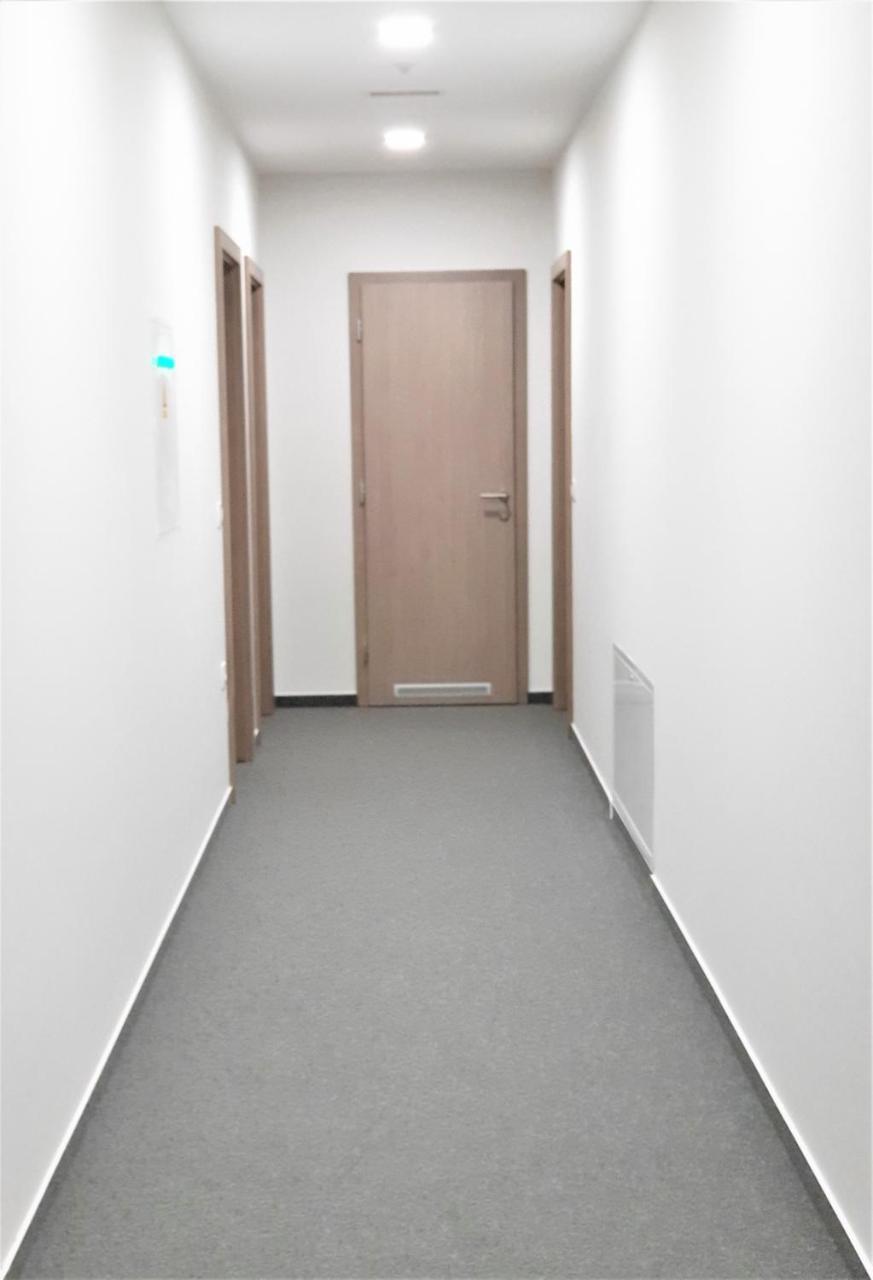 Smart Hostel Славонски-Брод Экстерьер фото