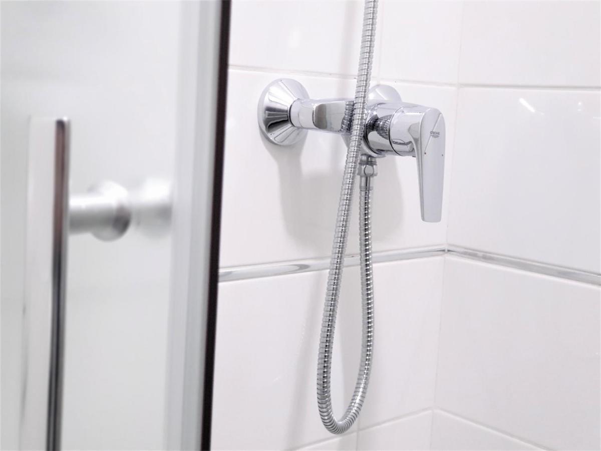 Smart Hostel Славонски-Брод Экстерьер фото